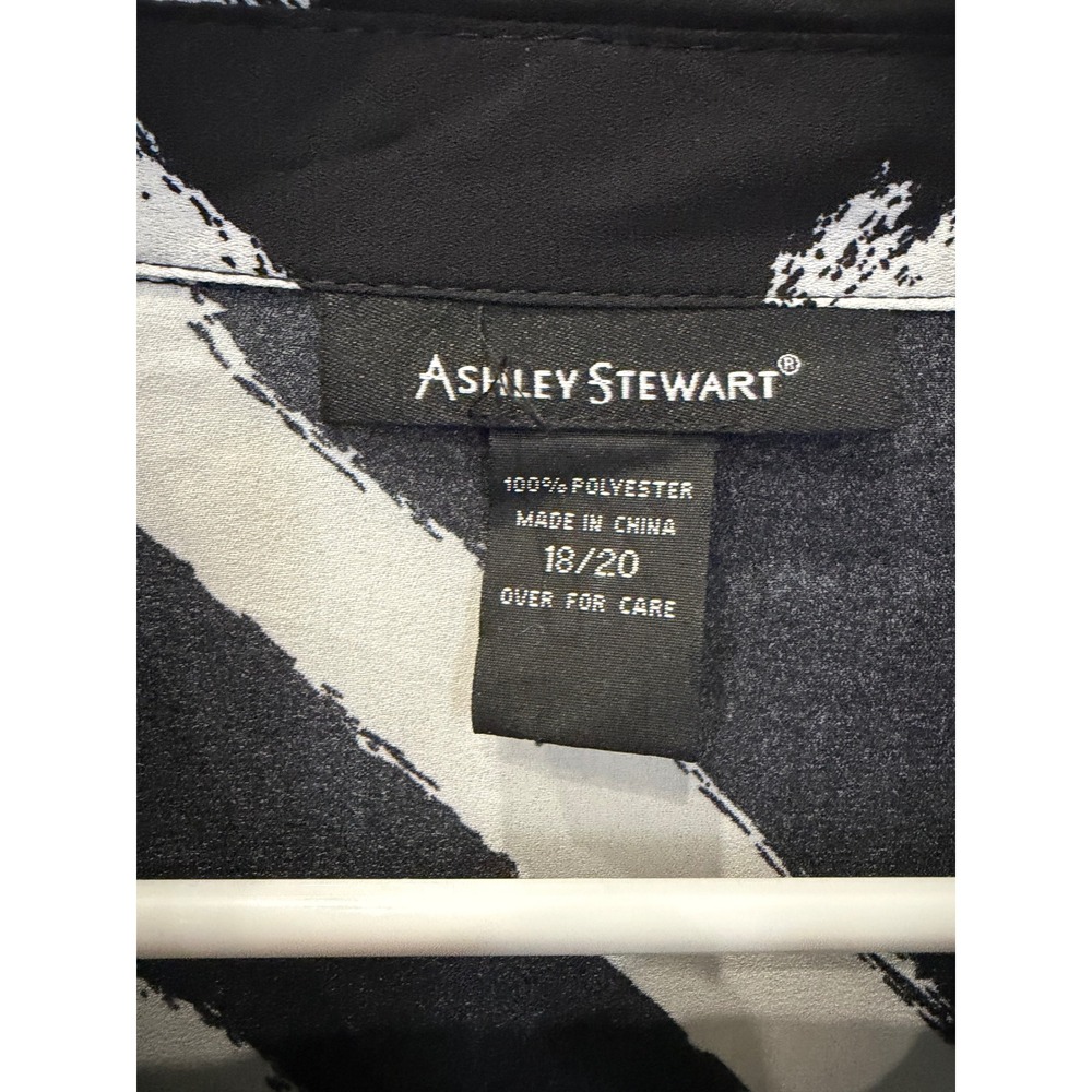 Ashley Stewart Womens Black White Geometric Diamond Print Button Down Dres 18/20 - Picture 2 of 5